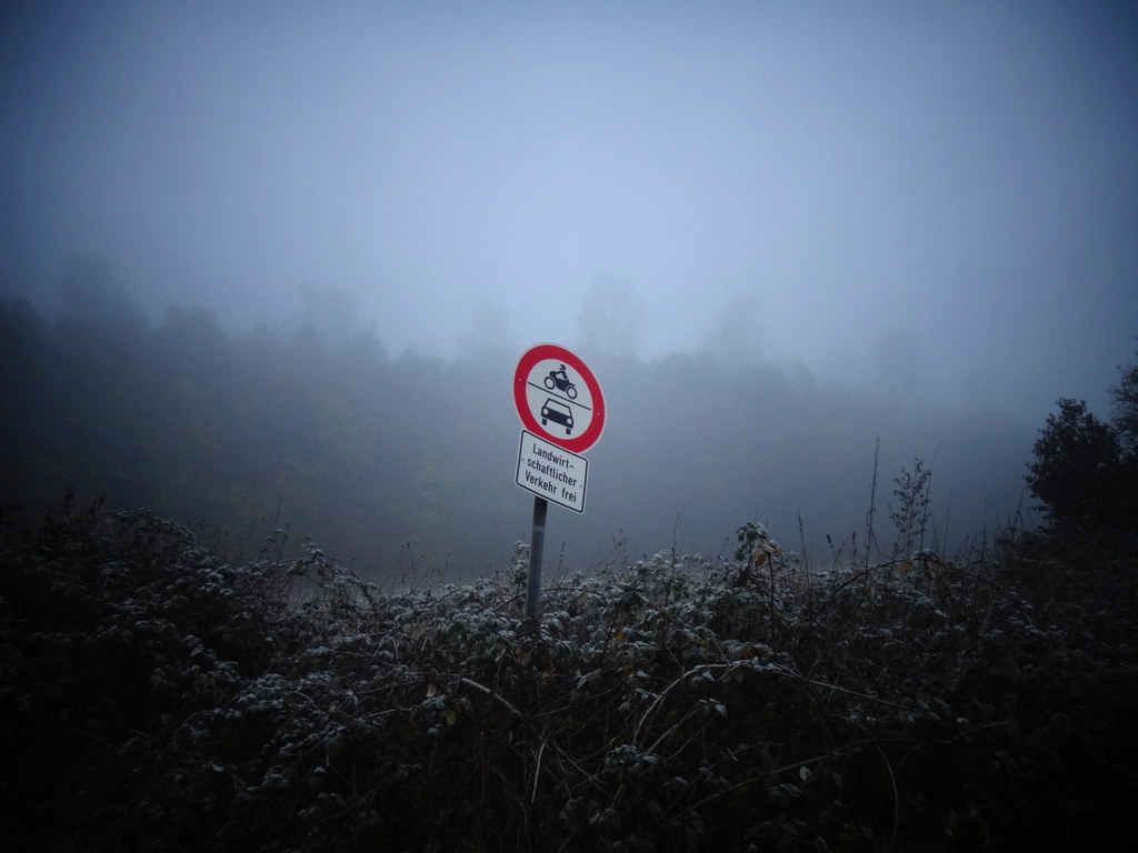 Warning sign traffic