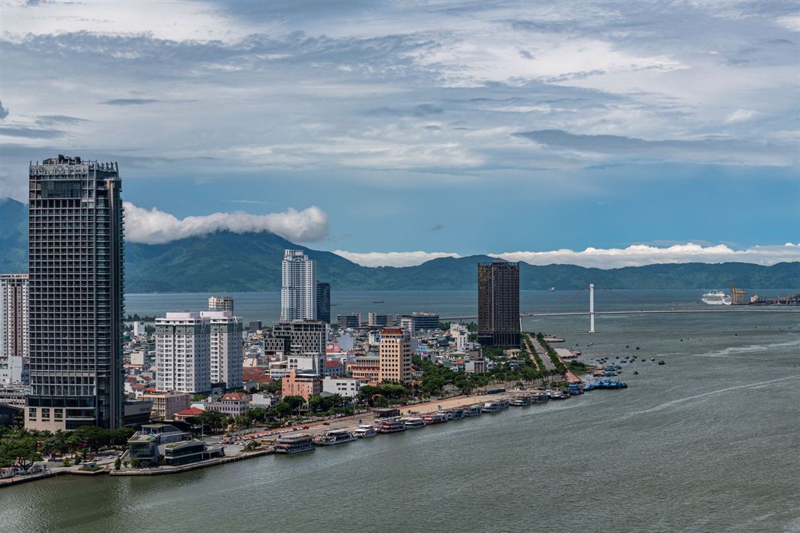 Website design in Da Nang - professional consulting team