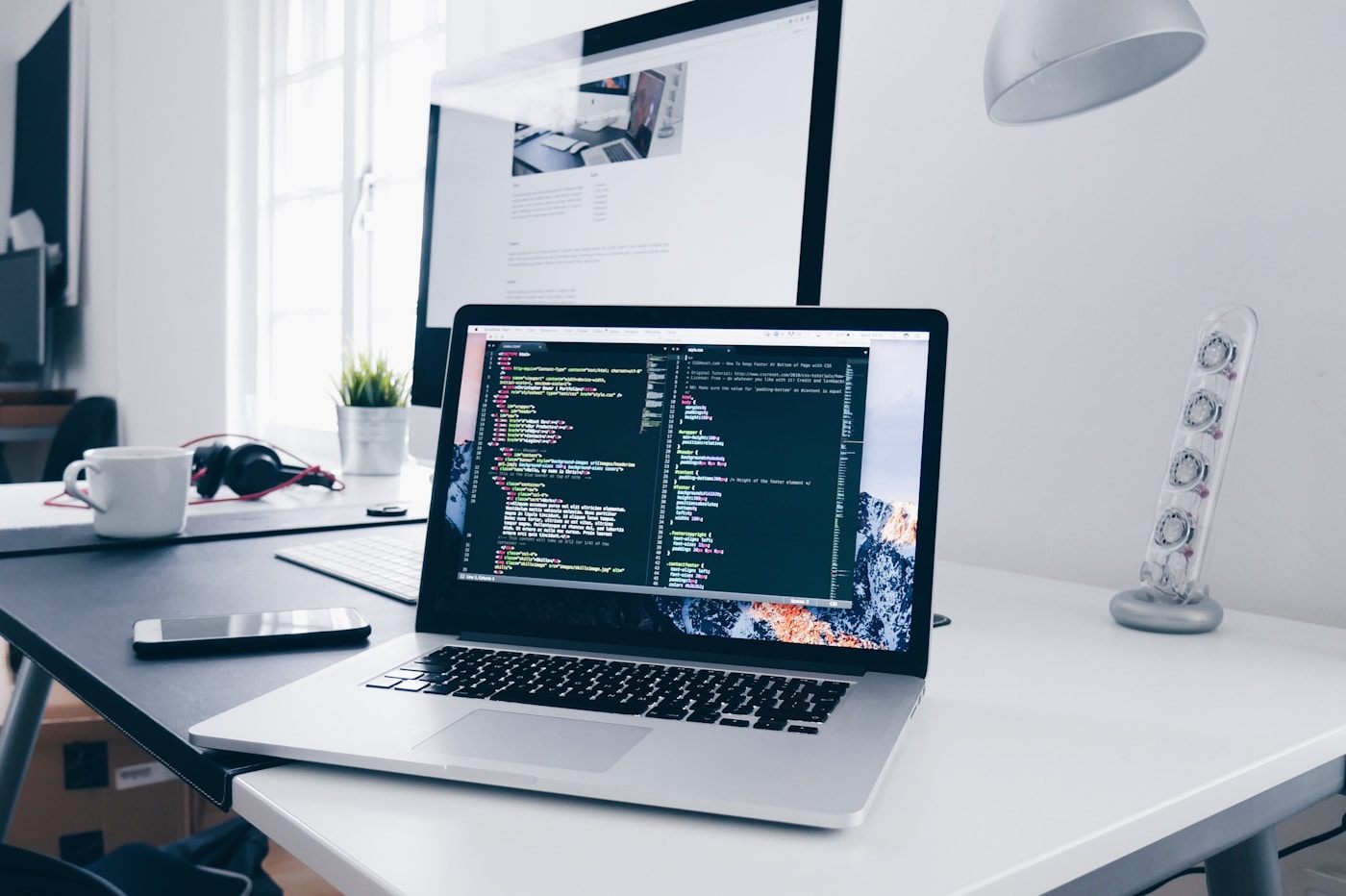 Thiết kế web theo yêu cầu, phát triển tính năng riêng cho doanh nghiệp