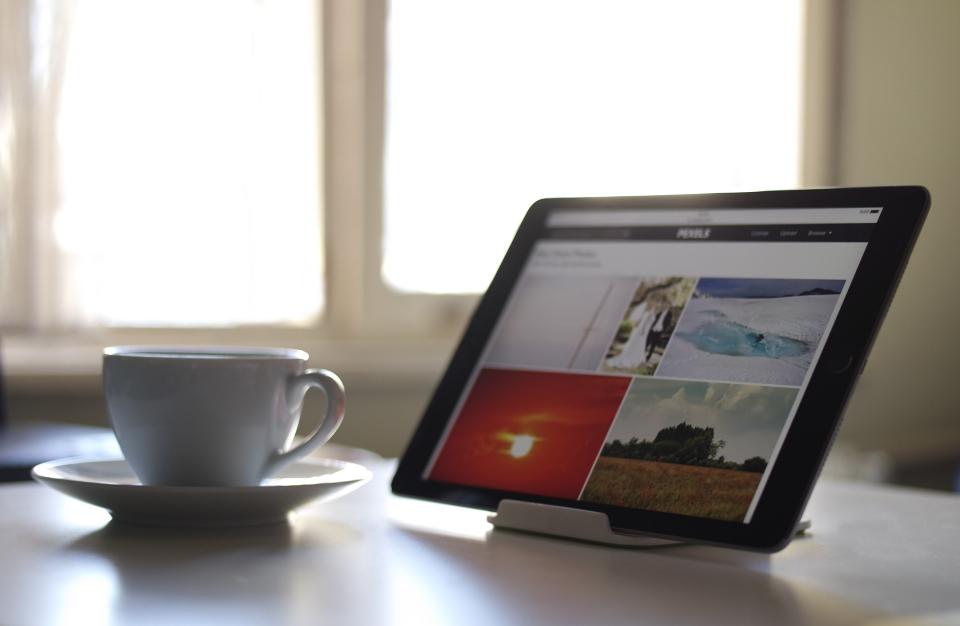 header website là gì các thành phần cần có minh hoạ