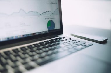 SEO Vs Google Ads: Nên Đầu Tư Vào Đâu Trước?