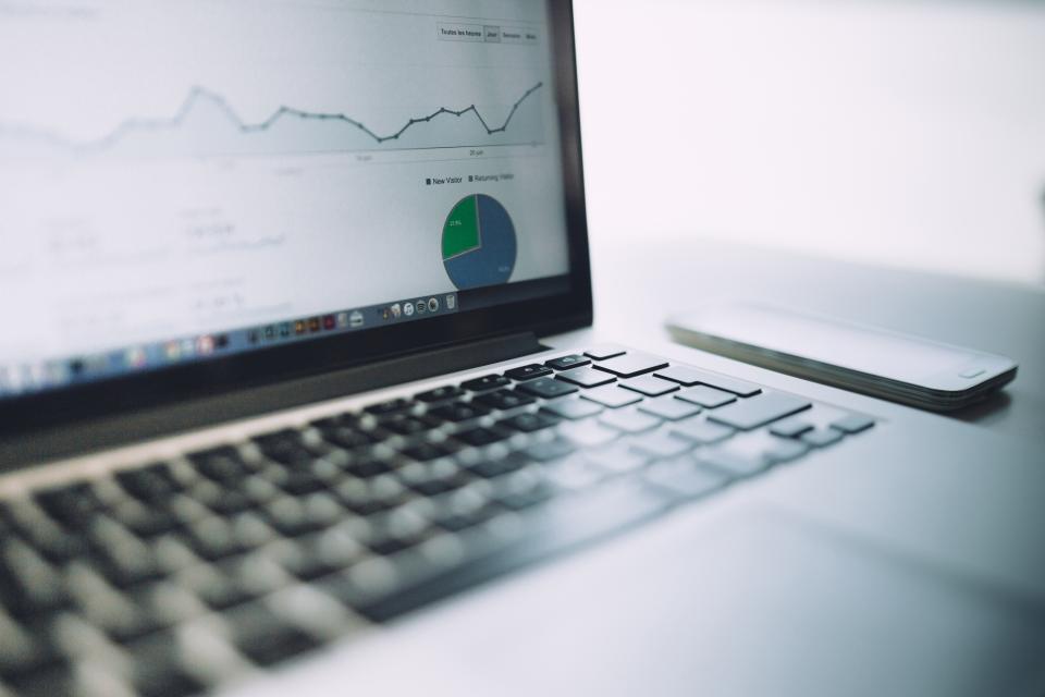 SEO vs Google Ads nên đầu tư đâu trước