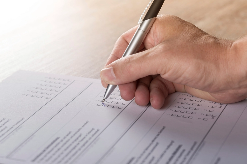 Free man filling form